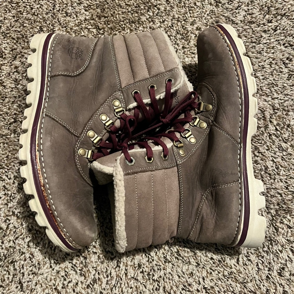 Timberland Taupe Leather Faux Fur Lined Lace Up Hiking Boots Burgundy Accents
